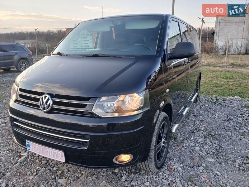 Минивэн Volkswagen Multivan 2011 в Калуше