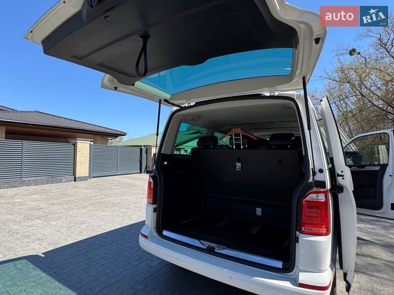Мінівен Volkswagen Multivan 2016 в Хмельницькому
