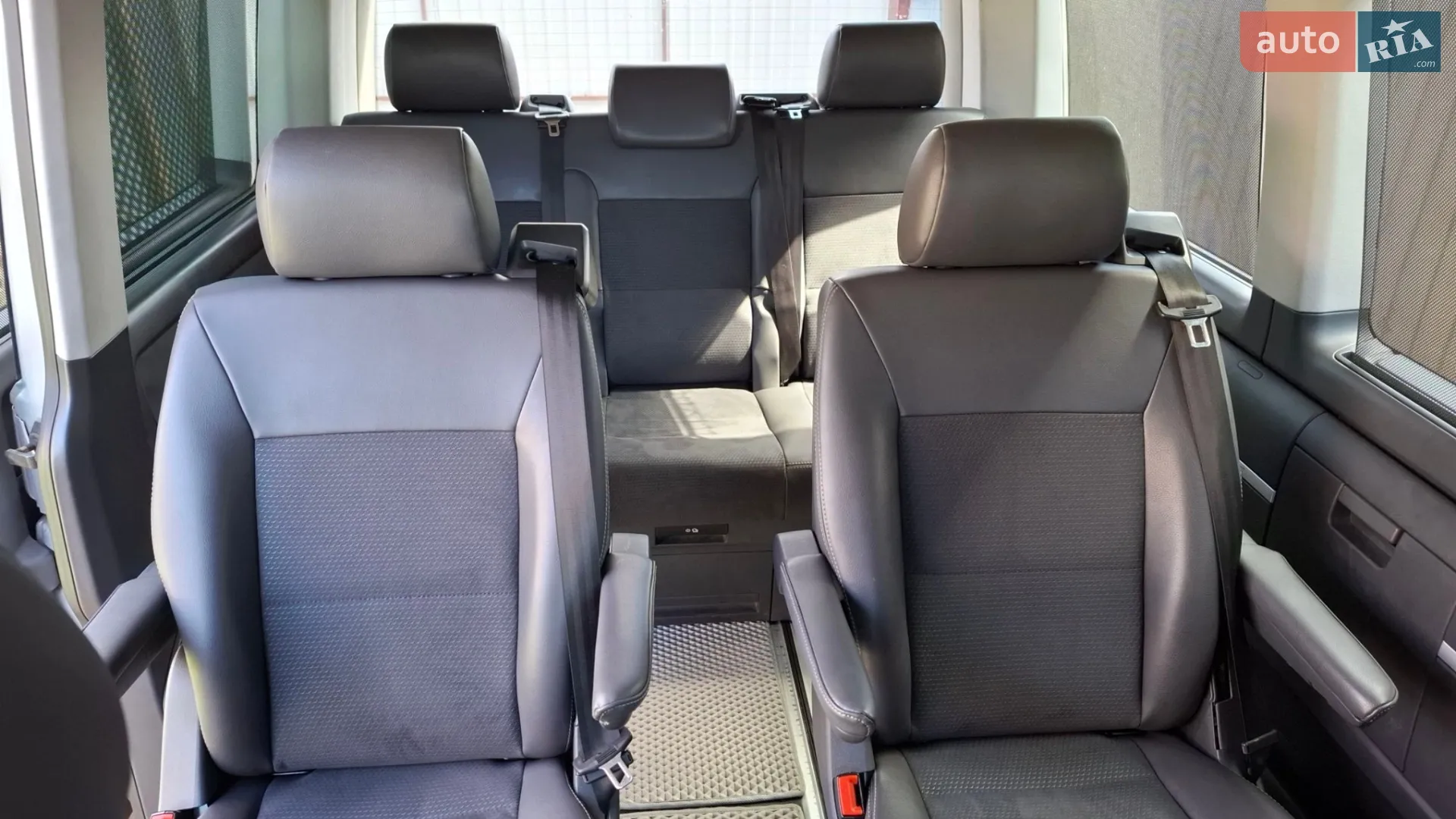 2011 Volkswagen Multivan - мініатюра 21
