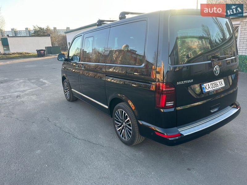 Минивэн Volkswagen Multivan 2024 в Киеве