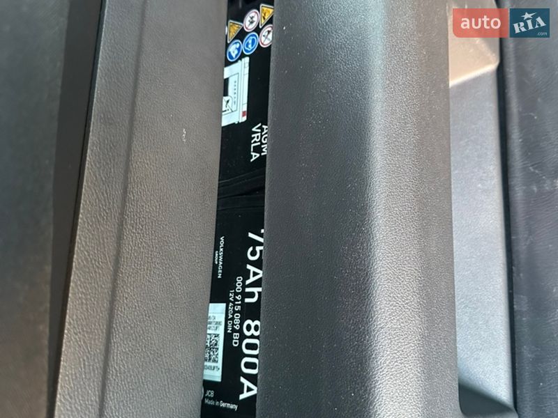 Минивэн Volkswagen Multivan 2024 в Киеве