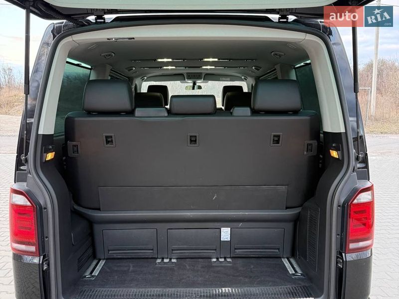 Мінівен Volkswagen Multivan 2016 в Луцьку