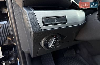 Минивэн Volkswagen Multivan 2019 в Киеве фото 45 Минивэн Volkswagen Multivan 2019 в Киеве