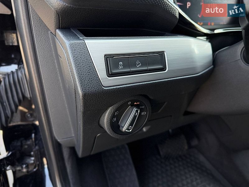 Минивэн Volkswagen Multivan 2019 в Киеве фото 45 Минивэн Volkswagen Multivan 2019 в Киеве