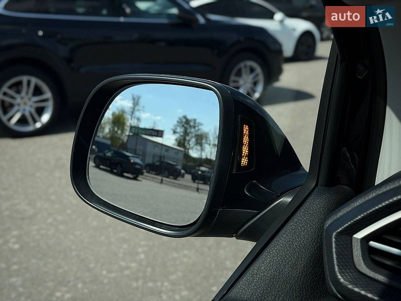 Минивэн Volkswagen Multivan 2019 в Киеве фото 88 Минивэн Volkswagen Multivan 2019 в Киеве