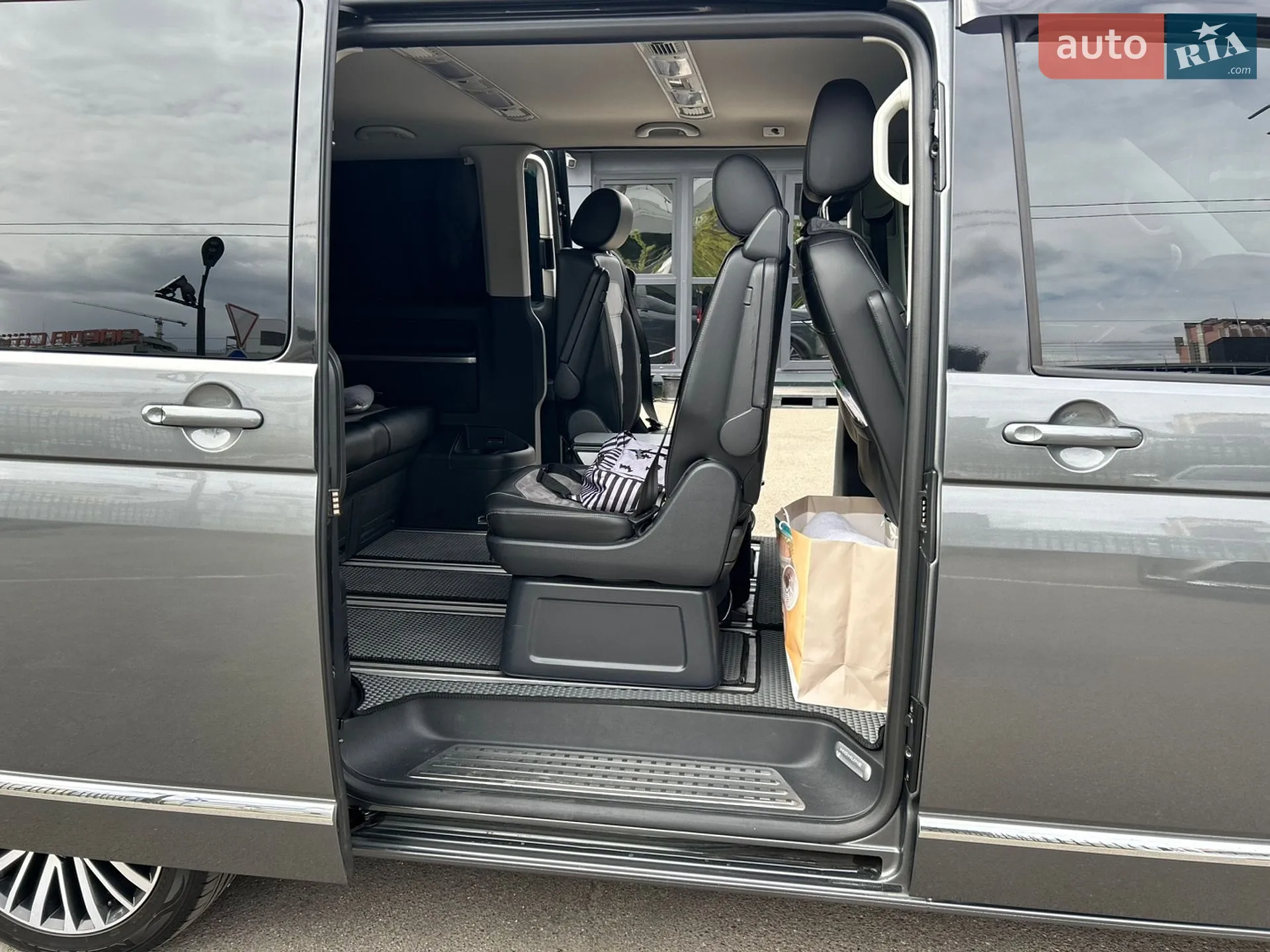 2020 Volkswagen Multivan - мініатюра 12