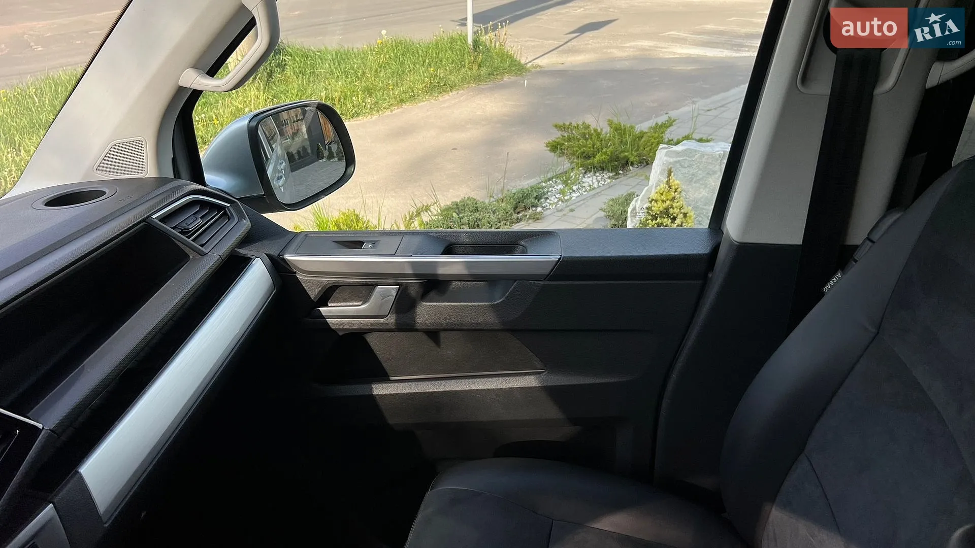 2022 Volkswagen Multivan - мініатюра 27