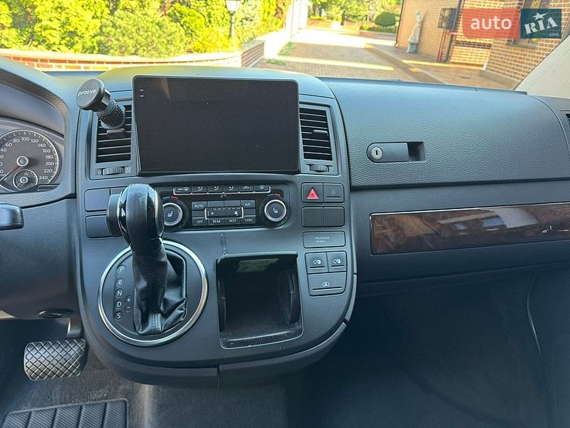 Минивэн Volkswagen Multivan 2013 в Киеве