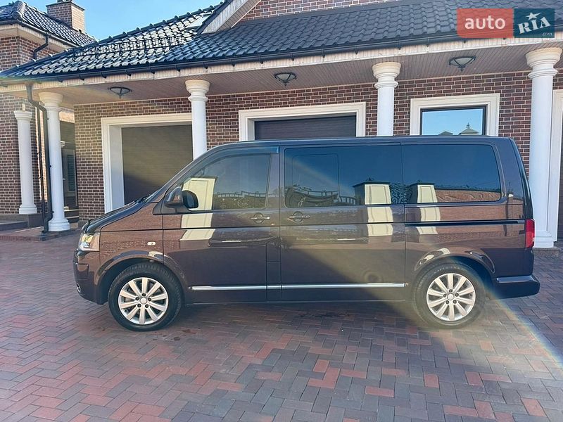 Минивэн Volkswagen Multivan 2013 в Киеве
