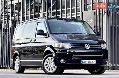 Минивэн Volkswagen Multivan 2011 в Киеве
