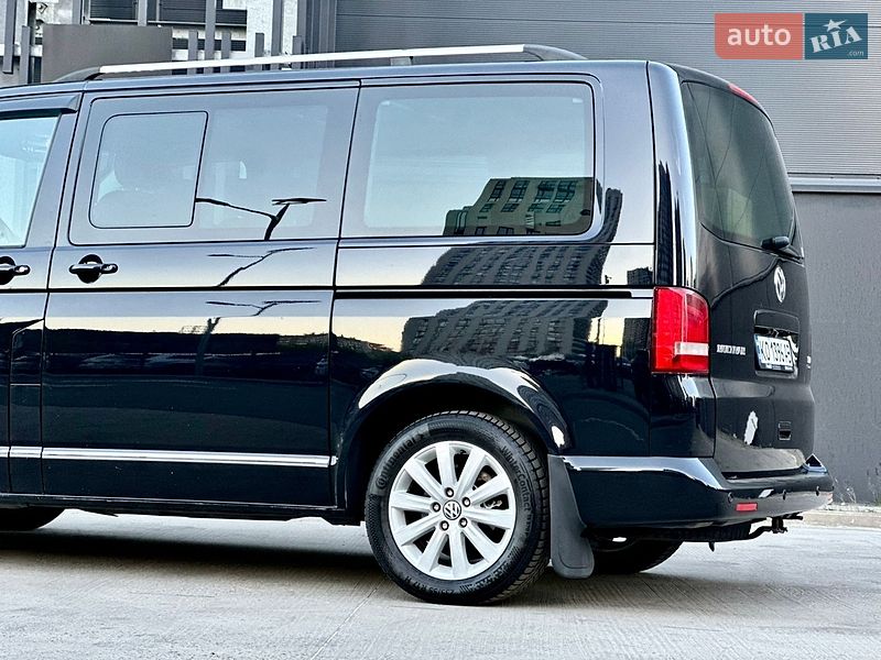Минивэн Volkswagen Multivan 2011 в Киеве