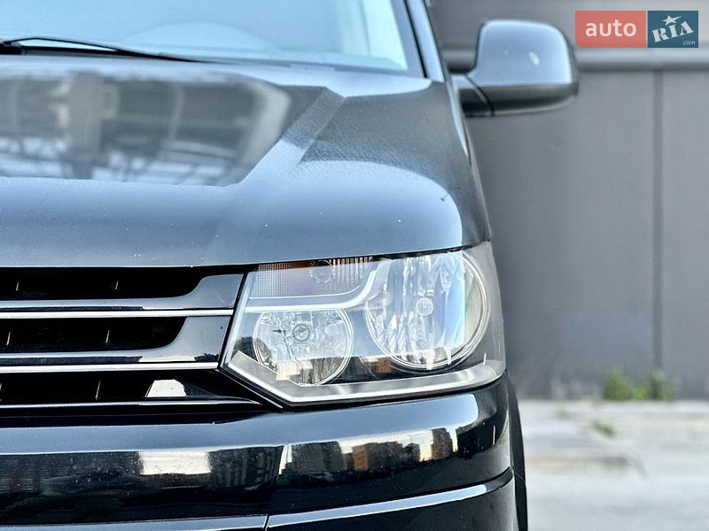 Минивэн Volkswagen Multivan 2011 в Киеве