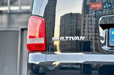 Минивэн Volkswagen Multivan 2011 в Киеве