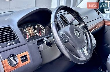 Минивэн Volkswagen Multivan 2011 в Киеве