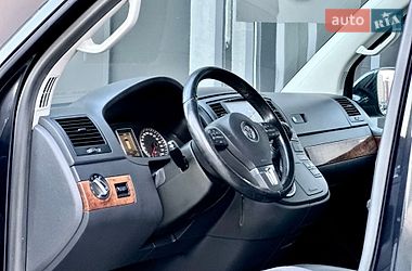 Минивэн Volkswagen Multivan 2011 в Киеве