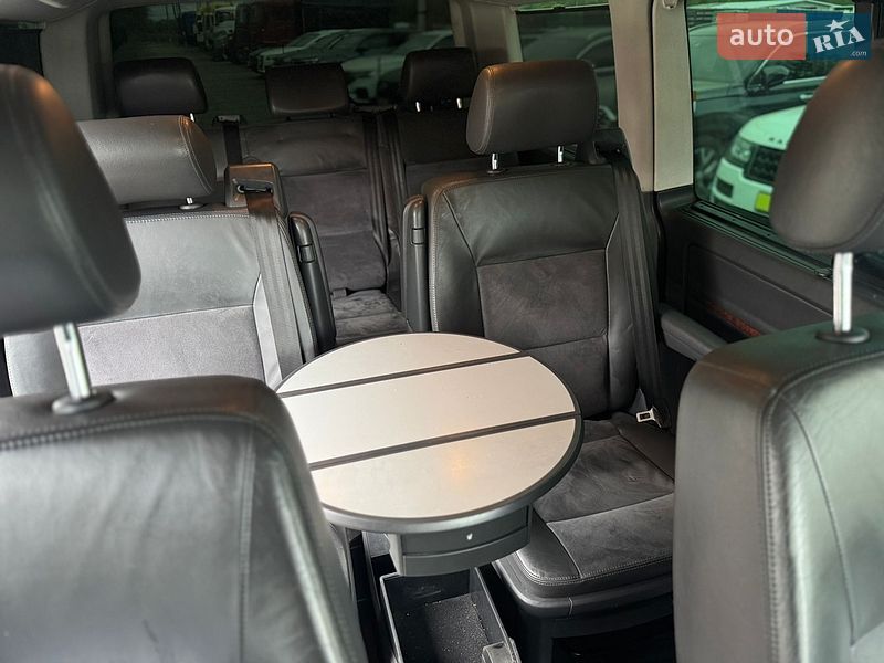 Минивэн Volkswagen Multivan 2009 в Умани