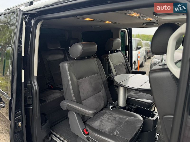 Минивэн Volkswagen Multivan 2009 в Умани