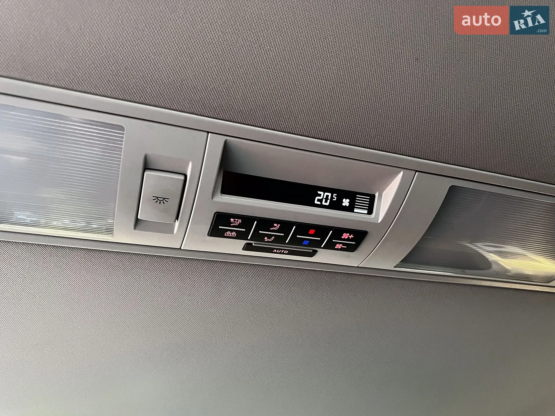 2018 Volkswagen Multivan - мініатюра 27