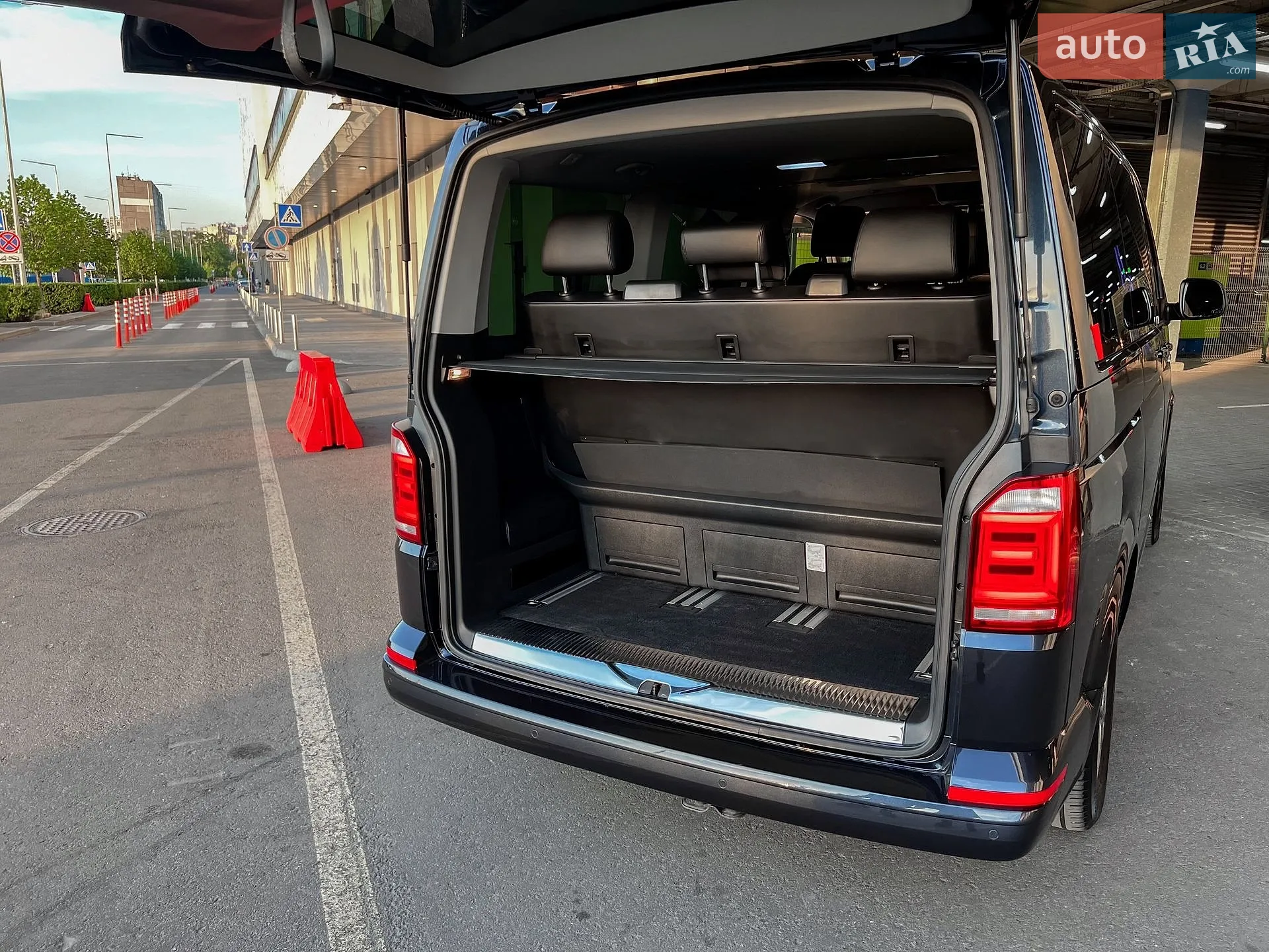 2018 Volkswagen Multivan - мініатюра 28