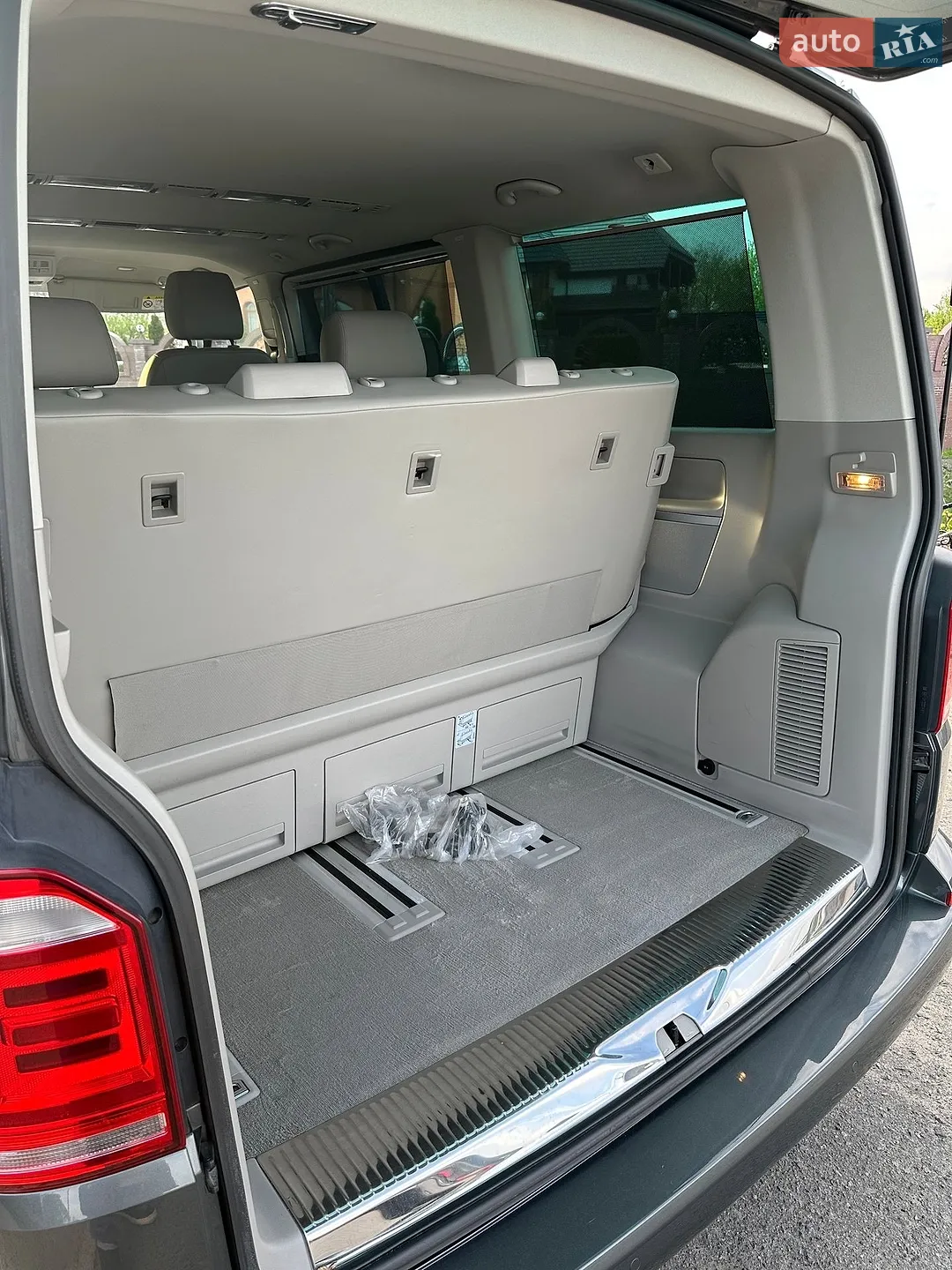 2015 Volkswagen Multivan - мініатюра 14