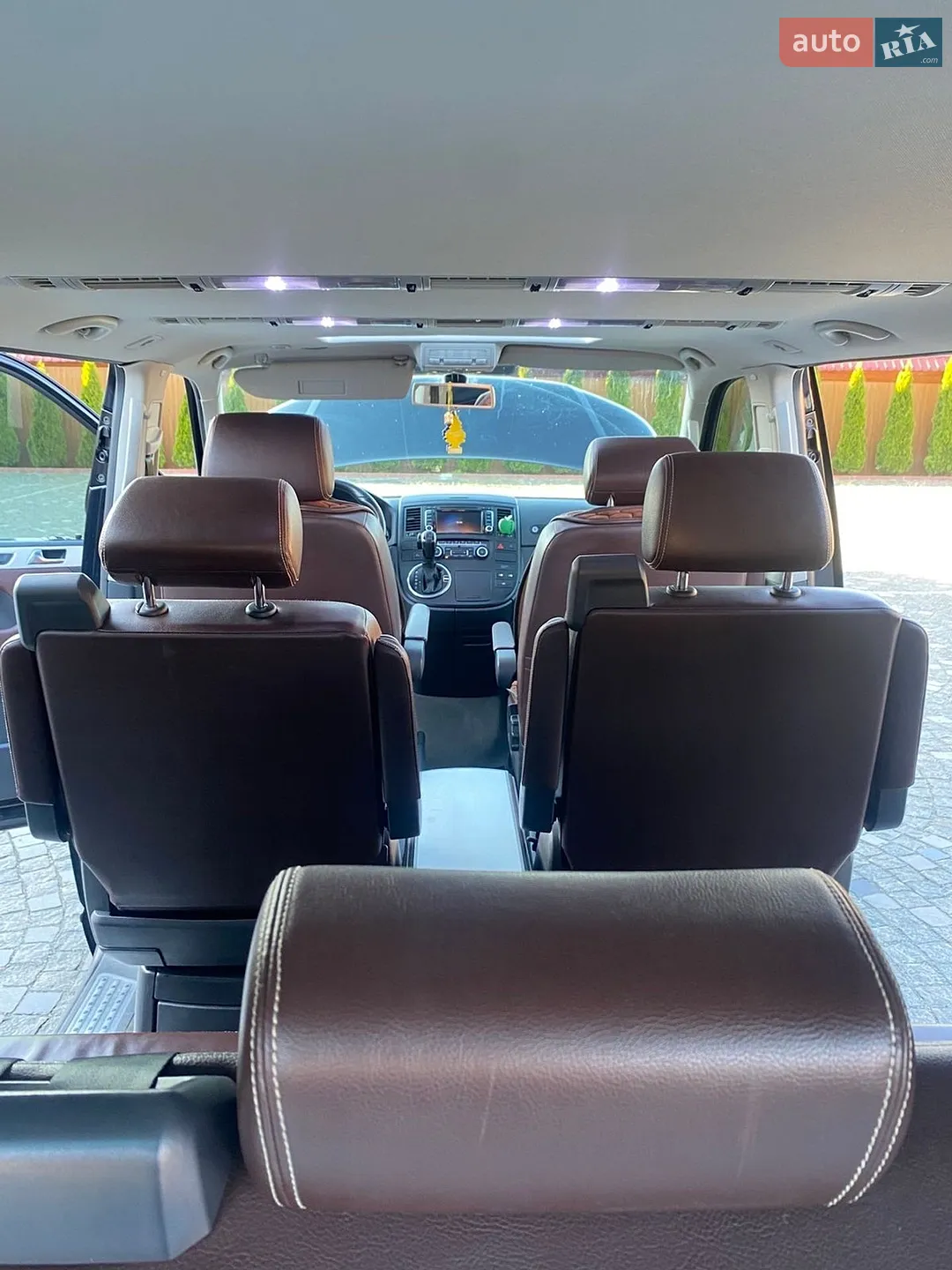 2010 Volkswagen Multivan - мініатюра 10