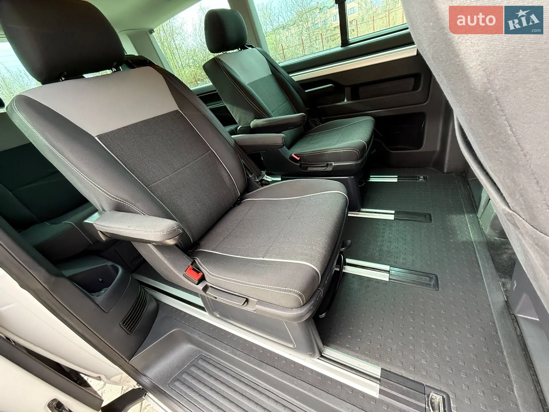 2012 Volkswagen Multivan - мініатюра 38