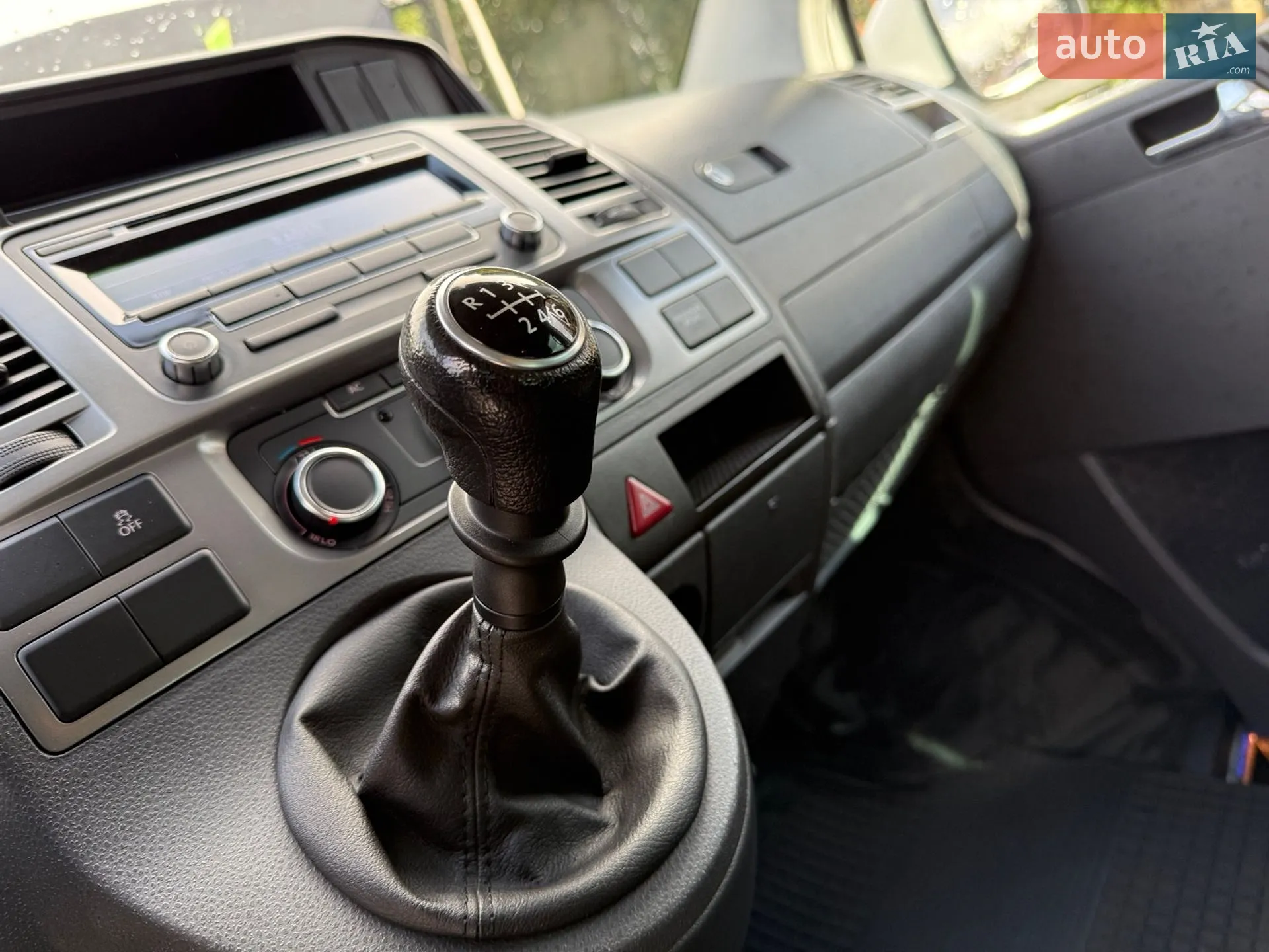 2012 Volkswagen Multivan - мініатюра 54