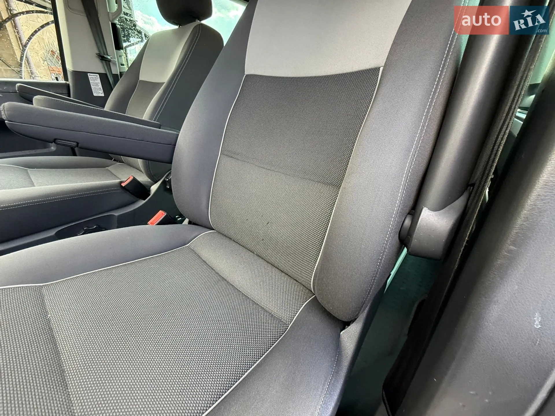 2012 Volkswagen Multivan - мініатюра 63