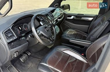 Минивэн Volkswagen Multivan 2017 в Киеве