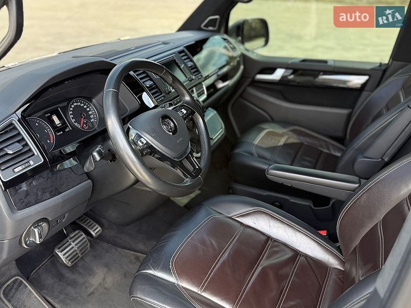 Минивэн Volkswagen Multivan 2017 в Киеве