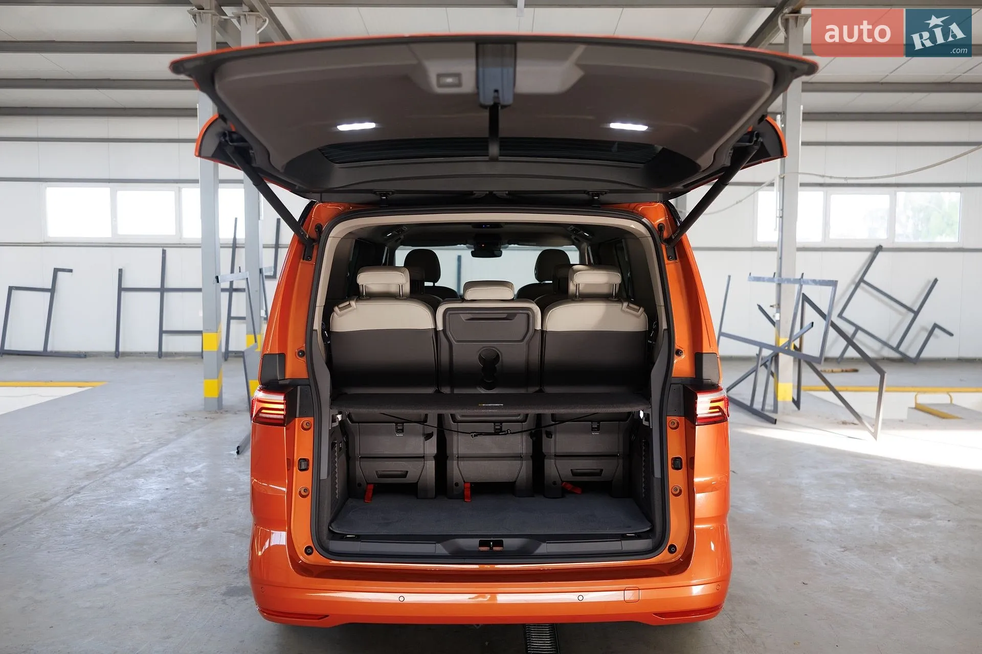 2022 Volkswagen Multivan - мініатюра 15