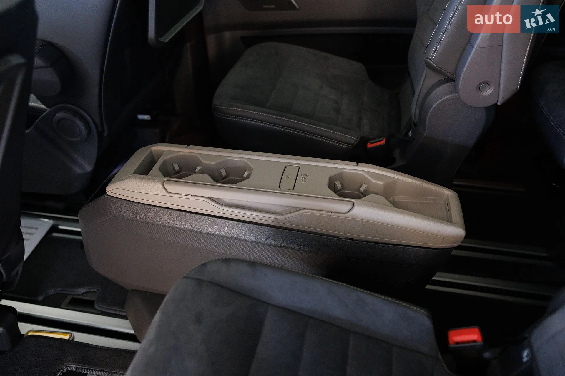 2022 Volkswagen Multivan - мініатюра 38