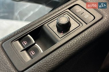 Мінівен Volkswagen Multivan 2017 в Львові