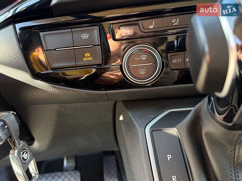 Минивэн Volkswagen Multivan 2021 в Ровно