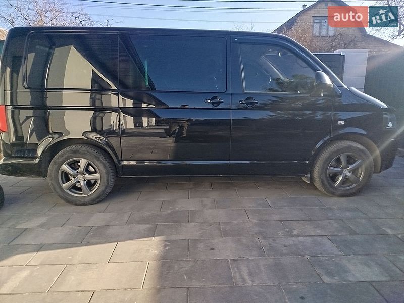 Мінівен Volkswagen Multivan 2014 в Києві