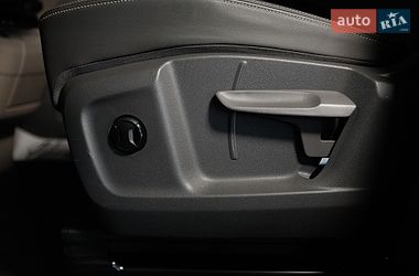 Минивэн Volkswagen Multivan 2024 в Черновцах