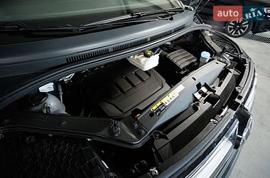Минивэн Volkswagen Multivan 2024 в Черновцах