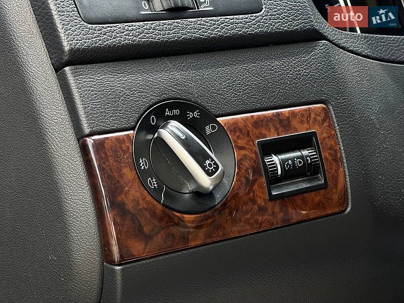 Минивэн Volkswagen Multivan 2011 в Ивано-Франковске