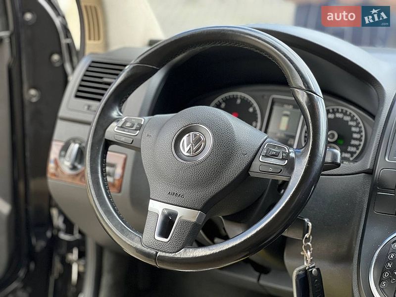 Минивэн Volkswagen Multivan 2011 в Ивано-Франковске