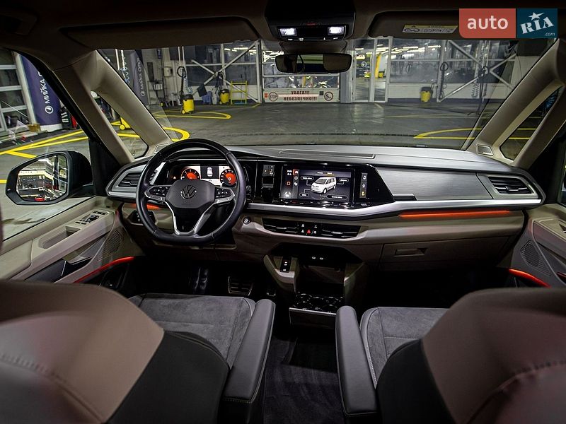 Минивэн Volkswagen Multivan 2022 в Черновцах