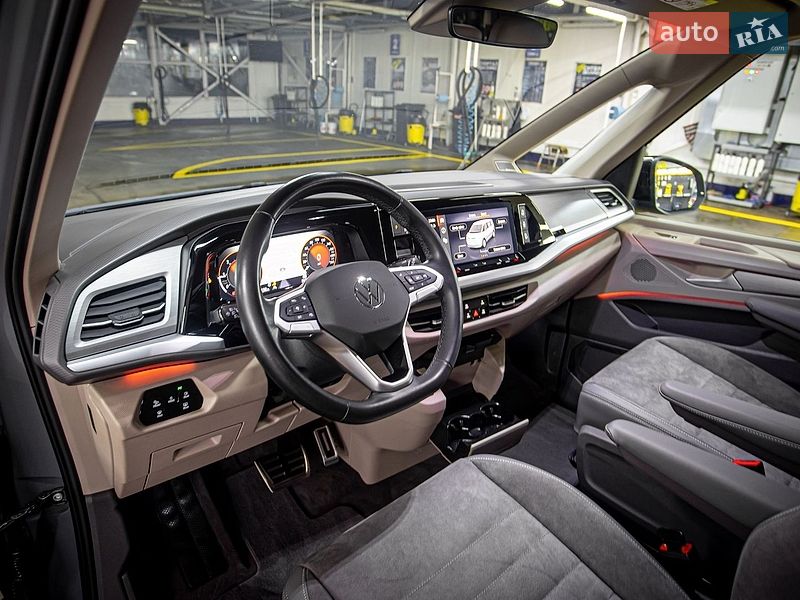 Минивэн Volkswagen Multivan 2022 в Черновцах