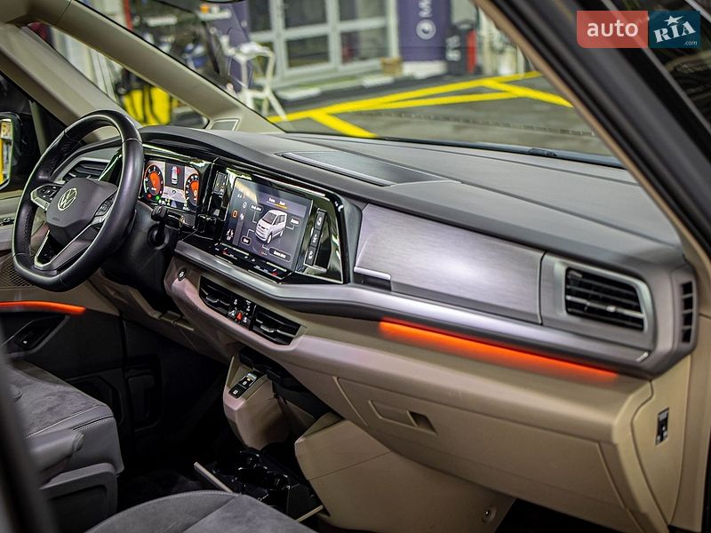 Минивэн Volkswagen Multivan 2022 в Черновцах