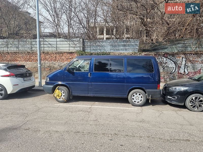 Минивэн Volkswagen Multivan 2000 в Киеве