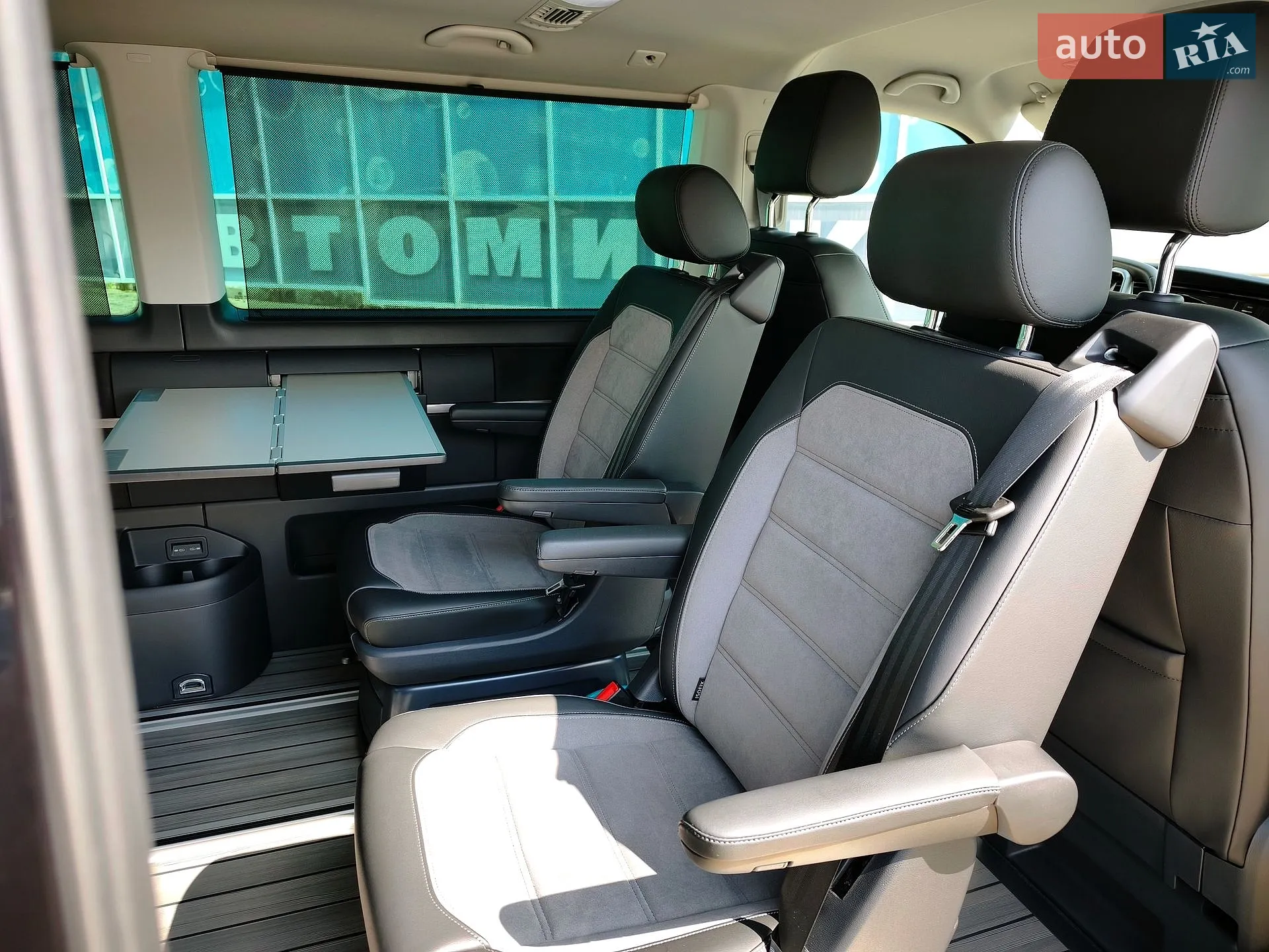 2022 Volkswagen Multivan - мініатюра 18