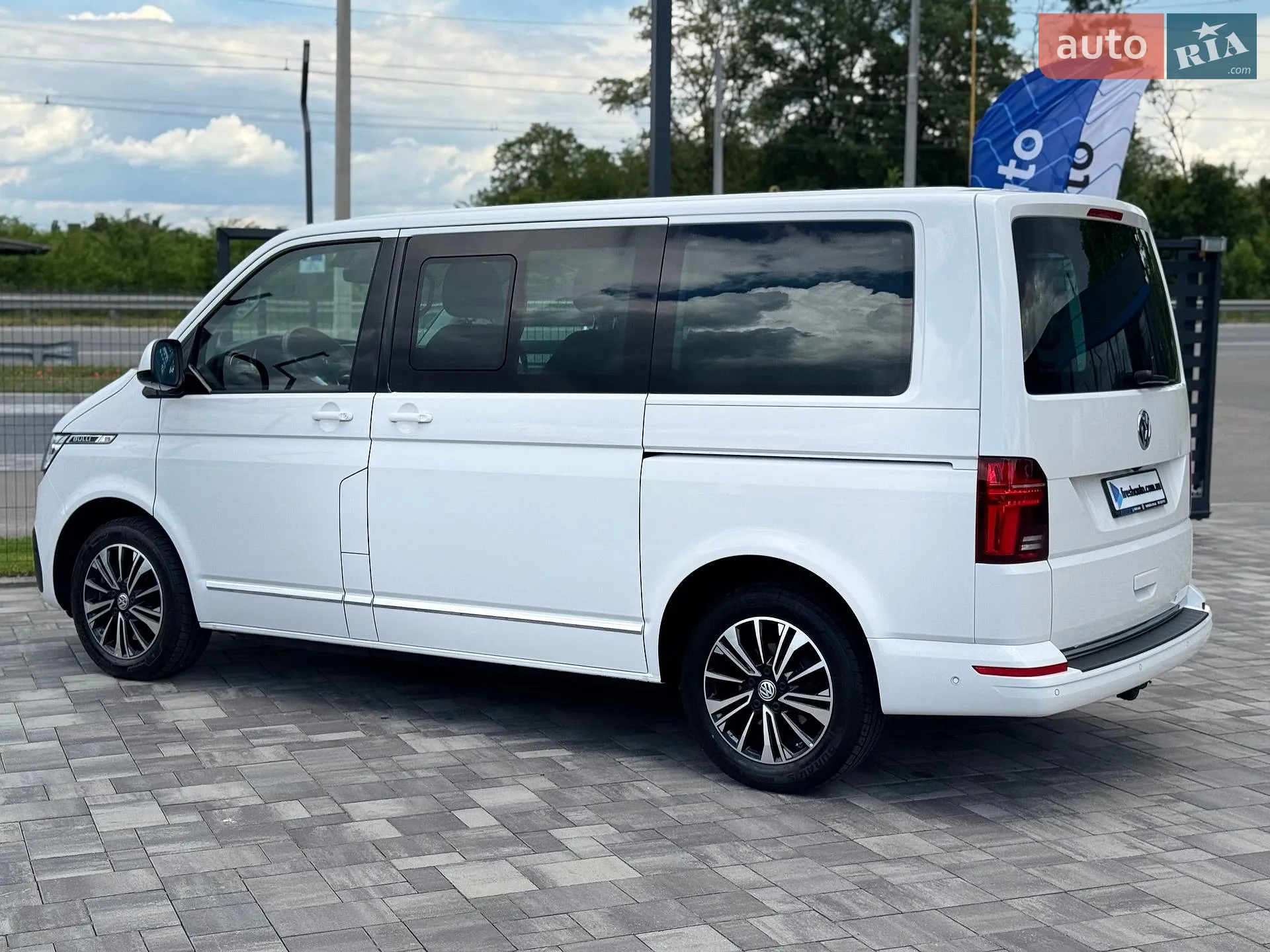 2021 Volkswagen Multivan - мініатюра 10