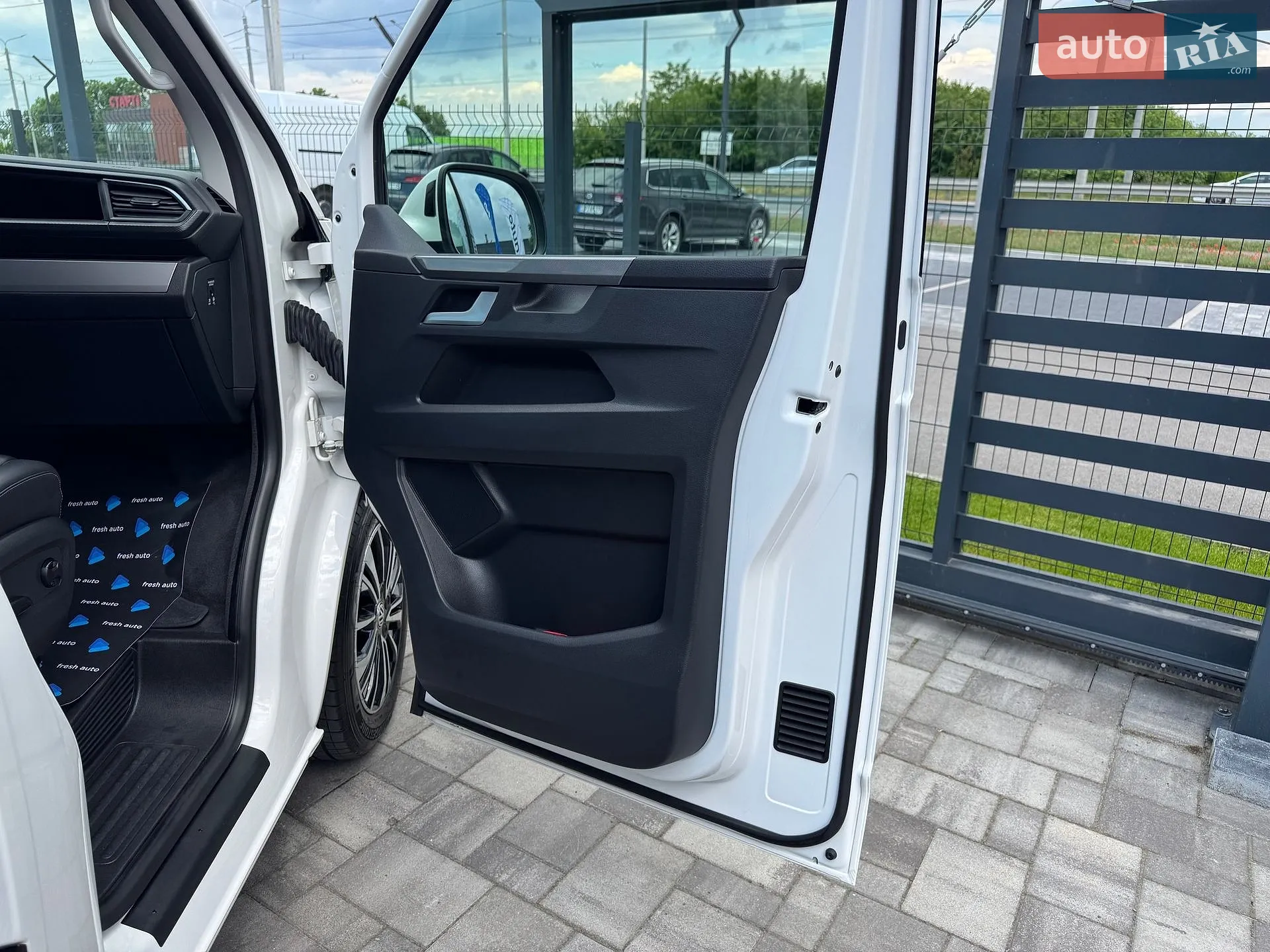 2021 Volkswagen Multivan - мініатюра 40