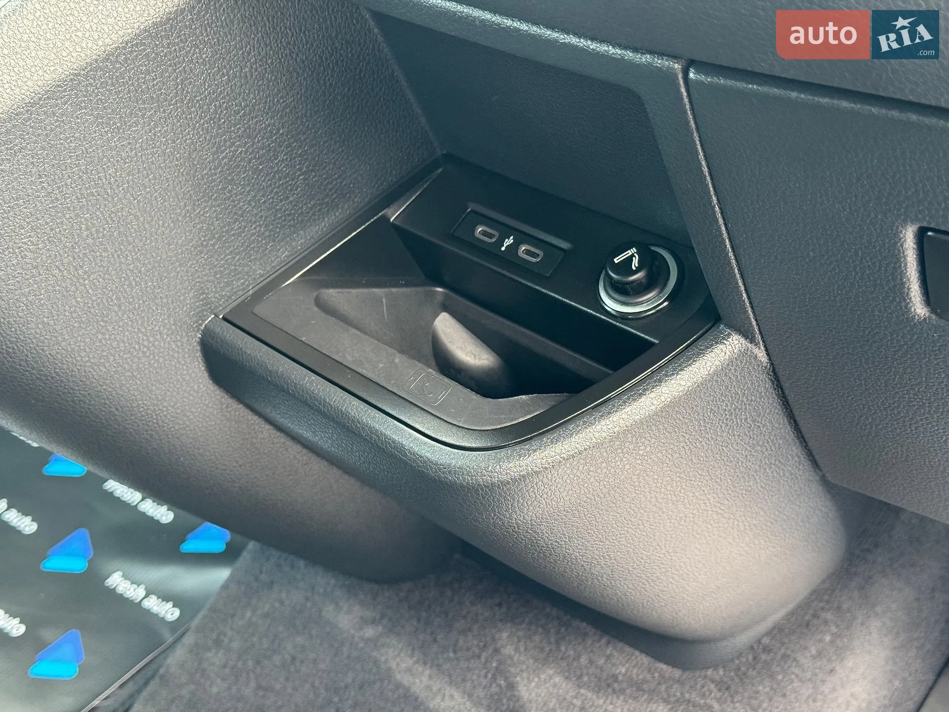 2021 Volkswagen Multivan - мініатюра 41
