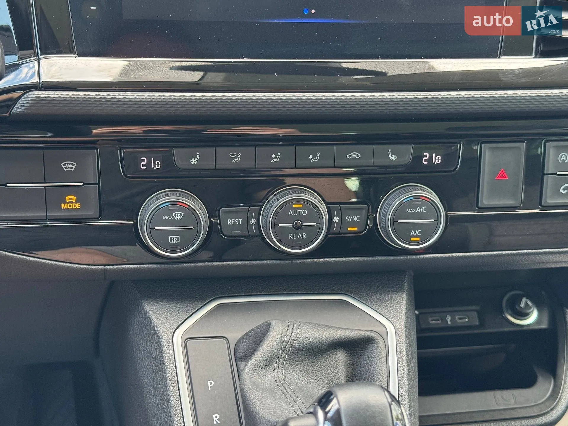 2021 Volkswagen Multivan - мініатюра 24