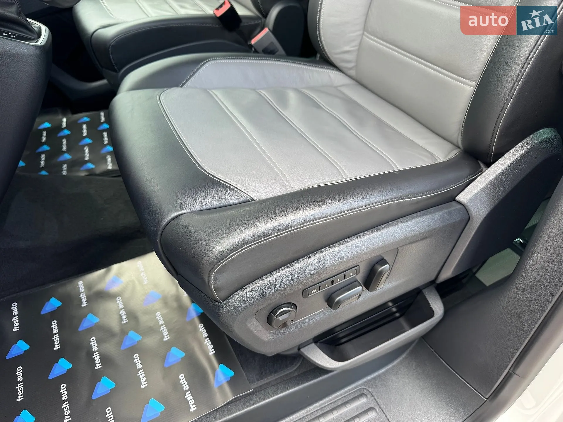 2021 Volkswagen Multivan - мініатюра 18