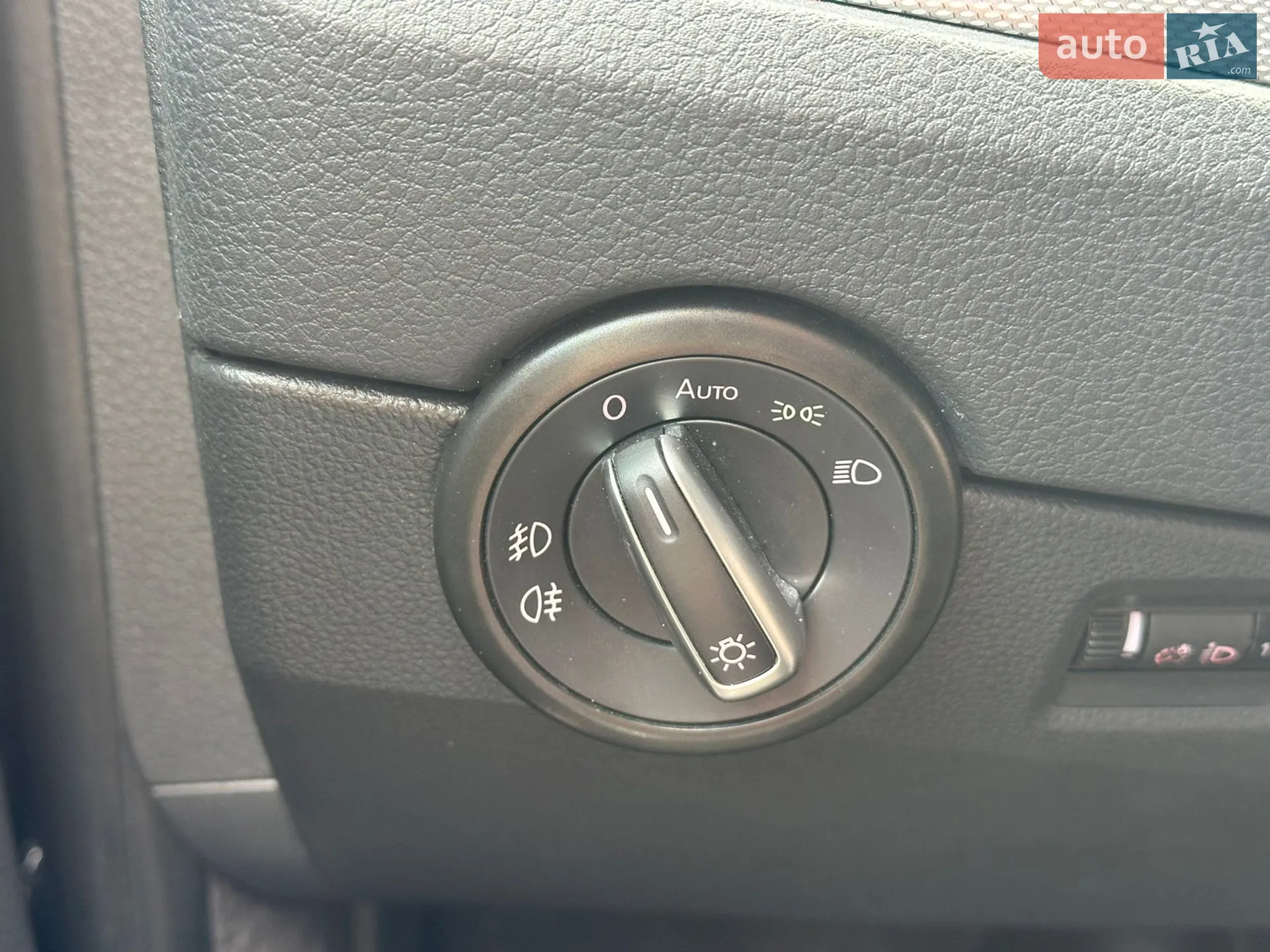 2018 Volkswagen Multivan - мініатюра 36
